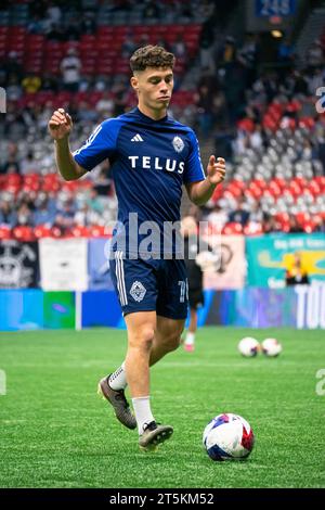 Vancouver, Canada. 05 novembre 2023. Vancouver, Colombie-Britannique, Canada, 5 novembre 2023 2 : Sebastian Berhalter (16 Vancouver Whitecaps FC) se réchauffe avant le match de la ronde 1 des séries éliminatoires de la Ligue majeure de soccer entre Vancouver Whitecaps FC et Los Angeles FC au BC place Stadium à Vancouver, Colombie-Britannique, Canada (USAGE ÉDITORIAL SEULEMENT). (Amy elle/SPP) crédit : SPP Sport Press photo. /Alamy Live News Banque D'Images