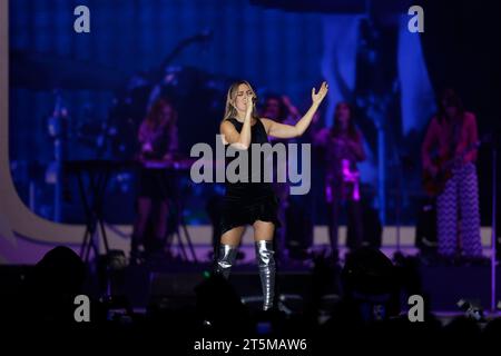 21 octobre 2023, Madrid, Madrid, Espagne : le chanteur, auteur-compositeur, mannequin, actrice, streamer et présentateur espagnol, Edurne (Madrid, 1985), qui est devenue finaliste de la quatrième édition du concours musical Operacion Triunfo en 2005 et en janvier 2015, RTVE l'a choisie pour représenter l'Espagne au Concours Eurovision de la chanson 2015, qui a eu lieu le 23 mai à Vienne et qui jusqu'en 2020 a sorti sept albums et divers singles sur le marché, est vu sur scène le samedi 21 octobre 2023, lors de sa participation à la 'Cadena 100. Concert de por ellas, qui célèbre cette année son dixième a Banque D'Images