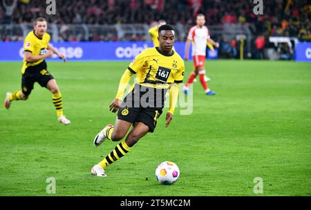 Bundesliga, signal Iduna Park Dortmund : Borussia Dortmund vs FC Bayern München ; Youssoufa Moukoko (BVB) Banque D'Images