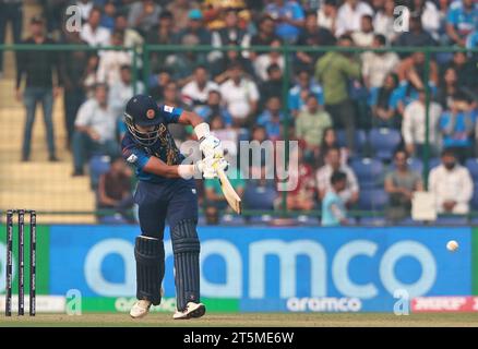 New Delhi, New Delhi, Inde. 6 novembre 2023. Sadeera Samarawickrama du Sri Lanka lors du match n° 38 de la coupe du monde de cricket masculin de l'ICC un jour international (ODI) entre le Sri Lanka et le Bangladesh au stade Arun Jaitley, New Delhi, Inde, le 06 novembre 2023 (image de crédit : © Avijit Das/ZUMA Press Wire) À USAGE ÉDITORIAL UNIQUEMENT! Non destiné à UN USAGE commercial ! Crédit : ZUMA Press, Inc./Alamy Live News Banque D'Images