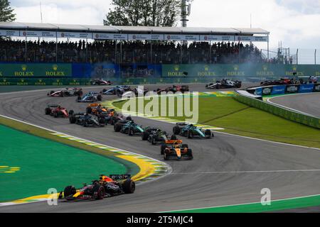 Interlagos, Brasilien. 05 novembre 2023. 5 novembre 2023, Autodromo Jose Carlos Pace, Interlagos, Formule 1 Rolex Sao Paulo Grand Prix 2023, dans l'image le départ de la course crédit : dpa / Alamy Live News Banque D'Images