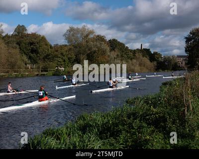 Club d'aviron sur la rivière Liffey à Islandbridge, ville de Dublin, Irlande. Banque D'Images