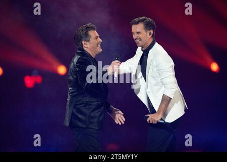 Thomas ANDERS, Saenger, Musiker, Schlagersaenger, Florian SILBEREISEN, Deutschland, Saenger, Schlagersaenger, Musiker, modérateur, SCHLAGERBOOOM 2023 - ALLES FUNKELT ALLES GLITZERT am 21.10.2023 in der Westfalenhalle Dortmund Banque D'Images