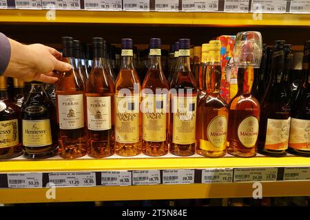 Liqueurs dans un magasin Banque D'Images