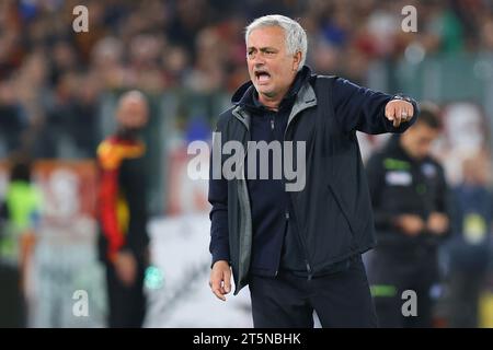 Rome, Italie. 05 novembre 2023. Jose' Mourinho entraîneur-chef de Roma Gestures lors du championnat italien Serie A match de football entre L'AS Roma et l'US Lecce le 5 novembre 2023 au Stadio Olimpico à Rome, Italie - photo Federico Proietti/DPPI crédit : DPPI Media/Alamy Live News Banque D'Images