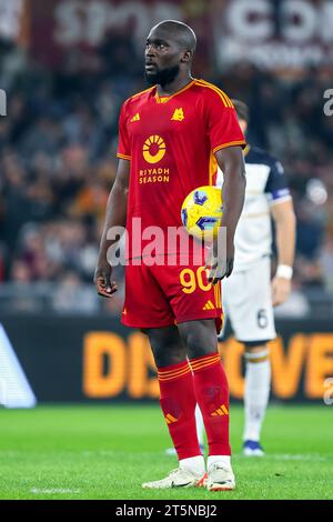Rome, Italie. 05 novembre 2023. Romelu Lukaku de Roma tient le ballon lors du match de football de Serie A entre L'AS Roma et l'US Lecce le 5 novembre 2023 au Stadio Olimpico à Rome, Italie - photo Federico Proietti/DPPI crédit : DPPI Media/Alamy Live News Banque D'Images