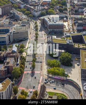 Vue aérienne, Westentor et Königswall, route fédérale B54 avec végétation verte et marquage des pistes cyclables, ville, Dortmund, région de la Ruhr, Rhénanie du Nord-Westphal Banque D'Images