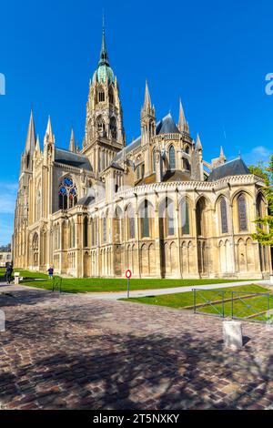 L'extérieur de la cathédrale de Bayeux, Bayeux, Normandie, France, Nord-Ouest de l'Europe Banque D'Images