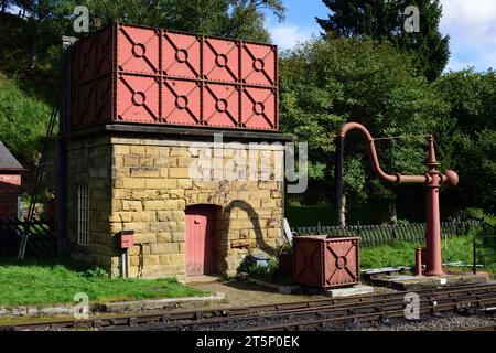 Réservoir d'eau à la gare de Goathland sur le North Yorkshire Moors Railway. Banque D'Images