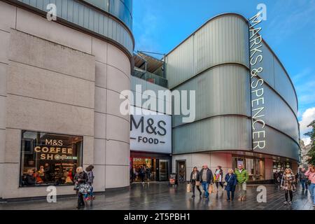 Le magasin Marks and Spencer dans le centre commercial Liverpool One. Banque D'Images