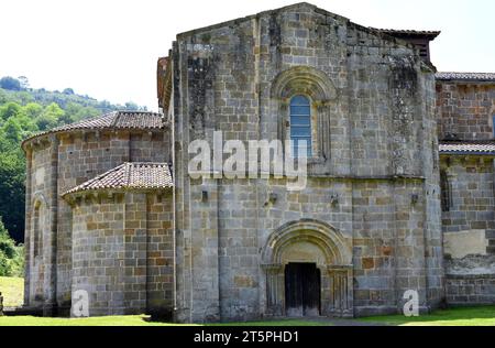 Monastère cistercien de Santa Maria de Valdedios (XIIIe siècle).Valdedios, Villaviciosa, Asturies, Espagne. Banque D'Images