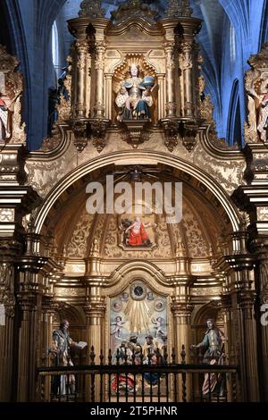 Calahorra, Cathédrale de Santa Maria (XVIIe siècle).Retable rococo à la Capilla de los Reyes (XVIIIe siècle).La Rioja, Espagne. Banque D'Images