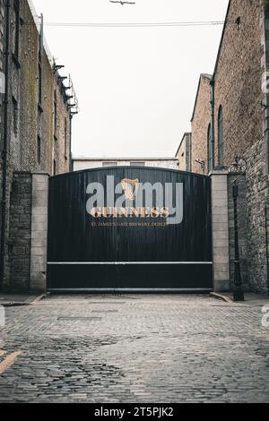 Guinness Storehouse Gates, Dublin, IE Banque D'Images