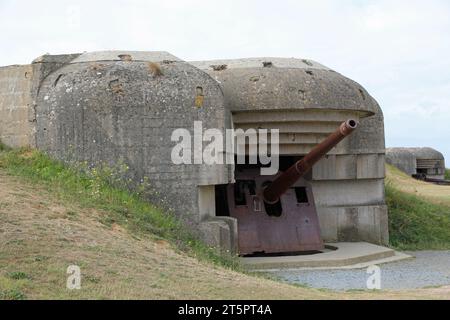 Batterie de longues-sur-Mer, L, France - 21 août 2022 : ANCIENNE batterie de canons du mur atlatique en Normandie Banque D'Images