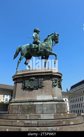 Vienne, WIEN, Autriche - 22 août 2023 : statue équestre de l'archiduc Albrecht à cheval près de la région Albertina Banque D'Images