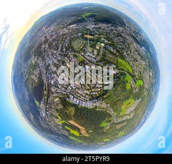 Vue aérienne, Unterm Sender, tour d'émetteur Giersberg, globe terrestre, tir fisheye, prise de vue à 360 degrés, monde minuscule, Siegen-Kernband, Siegen, Sauerland, N Banque D'Images