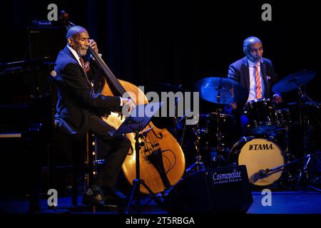 Oslo, Norvège. 05 novembre 2023. Ron carter - Foursight Quartet donne un concert au Cosmopolite à Oslo. Ici, le compositeur et contrebassiste de jazz Ron carter est vu en direct sur scène. (Crédit photo : Gonzales photo - Tord Litleskare). Banque D'Images