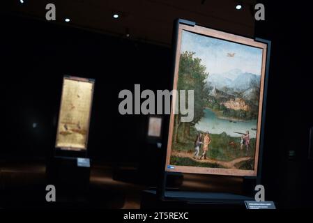 Revers de plusieurs peintures dans l'exposition REVERSOS, révèle les secrets cachés sur le dos des œuvres de l'exposition, au Musée du Prado en Banque D'Images