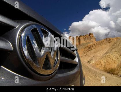 vw gol VW ou Volkswagen en tant que marque automobile ou marque automobile dans le transport et la mobilité vw gol VW ou Volkswagen en tant que marque automobile crédit : Imago/Alamy Live News Banque D'Images