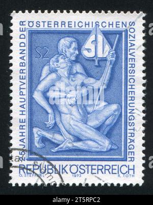 AUTRICHE - CIRCA 1973 : timbre imprimé par l'Autriche, montre "support", circa 1973 Banque D'Images