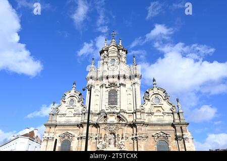 Façade extérieure de l'église de St. Jean-Baptiste au Béguinage (Église Saint-Jean-Baptiste au Béguinage) – Bruxelles Belgique – 24 octobre 2023 Banque D'Images