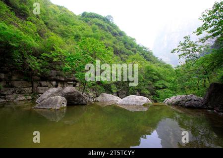 Paysage naturel de montagne yuntai, ville de jiaozuo, province du henan, Chine. Banque D'Images