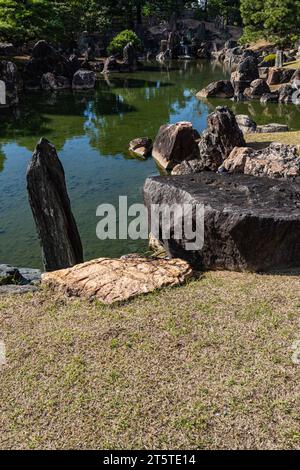 Le jardin de Ninomaru au château de Nijo aurait été construit de 1602 à 1606 lorsque le palais de Ninomaru a été construit, le jardin a subi une vaste re Banque D'Images