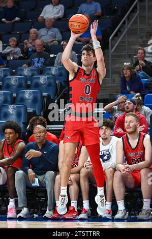 06 NOVEMBRE 2023 : Jordan Tillmon (3 ans), garde des Screaming Eagles de l'Université du Sud de l'Indiana, prend un tir de trois points lors d'un match de saison régulière où les Screaming Eagles de l'Université du Sud de l'Indiana ont visité la rue Louis Billikens. Tenue à Chaifetz Arena à St. Louis, Mo le lundi 06 novembre 2023 Richard Ulreich/CSM Banque D'Images