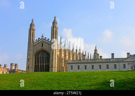 Cambridge - 3 octobre : touristes devant la chapelle du collège du roi, le 3 octobre 2015, Cambridge, Royaume-Uni. Banque D'Images