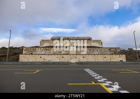 Nuremberg, Allemagne - 25 octobre 2023 : les vestiges de la mégalomanie allemande dans le troisième Reich, tribune principale ou grand stand au Zeppelin Field à Nure Banque D'Images