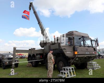 Un véhicule de soutien logistique HX81 8×8 HET, RLC, British Army, exposé au salon de l'automobile britannique de Farnborough en 2023 Banque D'Images