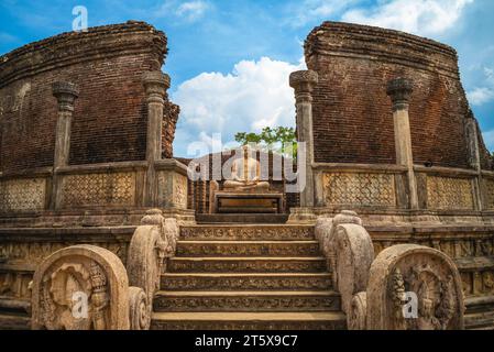 Quadrangle sacré à Polonnaruwa ancienne ville, Pulathisipura et Vijayarajapura, au Sri Lanka Banque D'Images