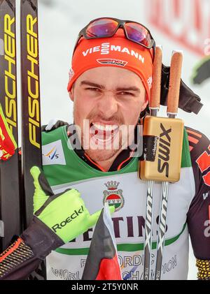 FIS Weltmeisterschaften ski Nordisch, Lahti 2017, Nordische Kombination, Flower Zeremonie, Goldmedaillen Gewinner Johannes Rydzek (GER) jubelt in Lahti, Finnland am 24.02.2017 Banque D'Images