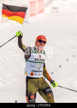 FIS Weltmeisterschaften ski Nordisch, Lahti 2017, Nordische Kombination, Goldmedaillen Gewinner Johannes Rydzek (GER) jubelt im Ziel Lahti, Finnland Am 24.02.2017 Banque D'Images