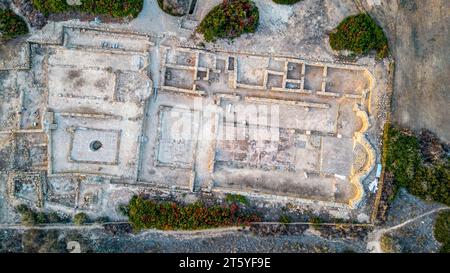 Vue aérienne du site archéologique d'Agios Georgios Pegeia, région de Paphos, Chypre. Banque D'Images