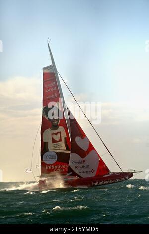 France. 07 novembre 2023. Initiatives coeur Sam Davies, Jack Bouttell - les skippers sur leurs monocoques de classe Imoca prennent le départ de la 16e course de voile en couple Jacques Vabre, du Havre à l'île française d'outre-mer de la Martinique, au Havre le 7 novembre 2023. Dix jours après leur départ retardé en raison de la tempête Ciaran, les monocoques de la Class 40 ont pris le départ de la 16e Transat Jacques-Vabre du Havre vers la Martinique pour un voyage en sprint, la Transat Jacques Vabre 2023. Photo de Franck Castel/ABACAPRERSS.COM crédit : Abaca Press/Alamy Live News Banque D'Images