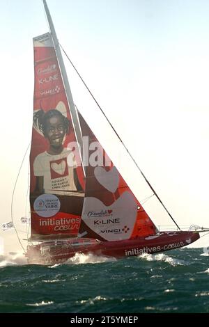 France. 07 novembre 2023. Initiatives coeur Sam Davies, Jack Bouttell - les skippers sur leurs monocoques de classe Imoca prennent le départ de la 16e course de voile en couple Jacques Vabre, du Havre à l'île française d'outre-mer de la Martinique, au Havre le 7 novembre 2023. Dix jours après leur départ retardé en raison de la tempête Ciaran, les monocoques de la Class 40 ont pris le départ de la 16e Transat Jacques-Vabre du Havre vers la Martinique pour un voyage en sprint, la Transat Jacques Vabre 2023. Photo de Franck Castel/ABACAPRERSS.COM crédit : Abaca Press/Alamy Live News Banque D'Images