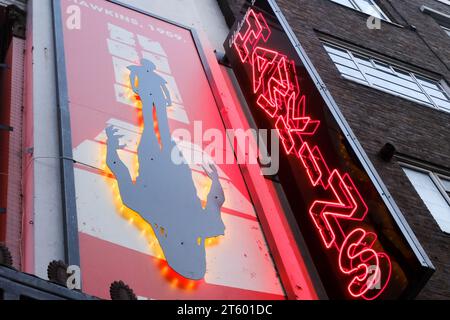 Charing Cross Road, Londres, Royaume-Uni. 7 novembre 2023. Stranger Things : The First Shadow, la pièce se prépare pour l'ouverture au Phoenix Theatre de Londres le 14 décembre. Crédit : Matthew Chattle/Alamy Live News Banque D'Images