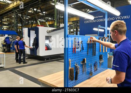 Pilsen, République tchèque. 07 novembre 2023. Le lancement du centre de formation de la société d'ingénierie Doosan Skoda Power a eu lieu à Pilsen, en République tchèque, le 7 novembre 2023. Crédit : Miroslav Chaloupka/CTK photo/Alamy Live News Banque D'Images