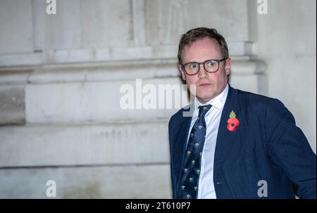 Londres, Royaume-Uni. 07 novembre 2023. Une réunion spéciale des ministres du cabinet et de Sir Mark Rowley, communicateur de la police métropolitaine s'est tenue au bureau du cabinet 70 Whitehall. Il est rapporté que la réunion était pour discuter des marches qui ont lieu le samedi 11 novembre 2023, jour de l'Armistice Tom Tugendhat, ministre de la sécurité crédit : Ian Davidson / Alamy Live News Banque D'Images