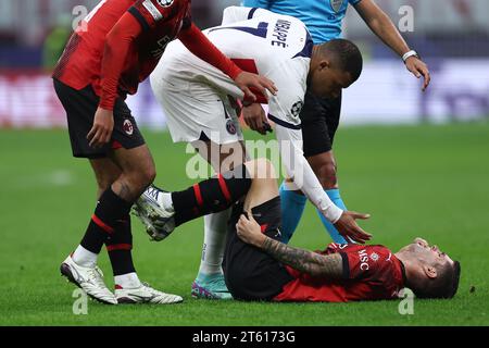 Milan, Italie. 07 novembre 2023. Christian Pulisic de l'AC Milan blessé lors du match de l'UEFA Champions League Group F entre l'AC Milan et le Paris Saint-Germain FC au Stadio Giuseppe Meazza le 7 2023 novembre à Milan, Italie . Crédit : Marco Canoniero/Alamy Live News Banque D'Images