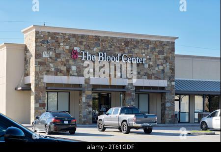 Houston, Texas États-Unis 09-24-2023, l'extérieur de la vitrine du Blood Center à Houston, TX. Chaîne commerciale des centres de donneurs de sang à but non lucratif. Banque D'Images