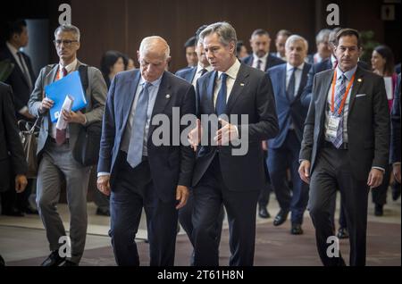 Treffen der G7- Aussenministerinnen und Aussenminister à Tokyo, Japon. Hier mit dem amerikanischen Aussenminister Antony Blinken r und Josep Borrell, Hoher Vertreter der Union fuer die Aussen- und Sicherheitspolitik und Vizepraesident der Europaeischen Kommission, vor Beginn der ersten Arbeitssitzung. Tokyo Japon *** Réunion des ministres des Affaires étrangères du G7 à Tokyo, Japon, avec le secrétaire d'État américain Antony Blinken r et Josep Borrell, haut représentant de l'Union pour les affaires étrangères et la politique de sécurité et vice-président de la Commission européenne, avant le début de la première session de travail Banque D'Images