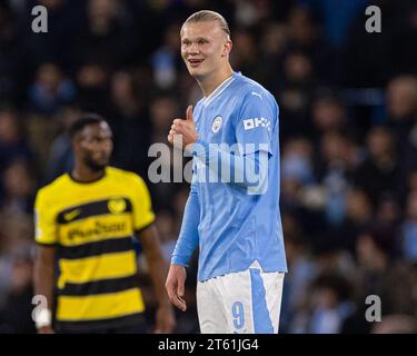 Manchester, Royaume-Uni. 8 novembre 2023. Erling Haaland, de Manchester City, célèbre après avoir marqué lors du match du Groupe G de l'UEFA Champions League entre Manchester City FC et BSC Young Boys à Manchester, en Grande-Bretagne, le 7 novembre 2023. Crédit : Xinhua/Alamy Live News Banque D'Images