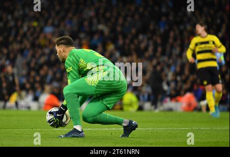 Manchester, Royaume-Uni. 07 novembre 2023. Ederson en action lors de la Ligue des Champions UEFA 2022 entre Manchester City et Young Boys, City of Manchester Stadium, 7 novembre 2023 (photo Anthony STANLEY/ATP images) (STANLEY Anthony /ATP/SPP) crédit : SPP Sport Press photo. /Alamy Live News Banque D'Images