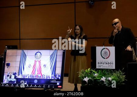 Mexico, Mexique. 07 novembre 2023. 7 novembre 2023, Mexico, Mexique : le chanteur Claudio Yarto donne son témoignage dans la deuxième audience publique Mexico Unidentified Amalenum Phenomena à la Chambre des députés à Mexico. Le 7 novembre 2023 à Mexico, Mexique (photo de Luis Barron/Eyepix Group/Sipa USA). Crédit : SIPA USA/Alamy Live News Banque D'Images