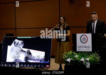Mexico, Mexique. 7 novembre 2023. Docteur David Willy Ruiz Vela dans son intervention dans la deuxième audience publique Mexique phénomène d'anomalie non identifié à la Chambre des députés à Mexico. Le 7 novembre 2023 à Mexico, Mexique (crédit image : © Luis Barron/eyepix via ZUMA Press Wire) USAGE ÉDITORIAL SEULEMENT! Non destiné à UN USAGE commercial ! Banque D'Images