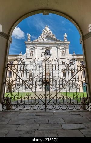 La porte d'entrée de l'ancienne Chartreuse de Pise, Calci, Italie Banque D'Images