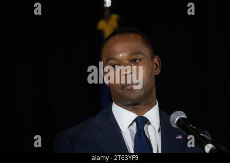 Louisville, États-Unis. 07 novembre 2023. Le procureur général Daniel Cameron donne un discours de concession après avoir été battu par Andy Beshear dans la course pour le gouverneur du Kentucky au Louisville Marriott Downtown à Louisville, Kentucky le mardi 7 novembre 2023. (Photo de Christian Monterrosa/Sipa USA) crédit : SIPA USA/Alamy Live News Banque D'Images