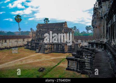 La construction de l'ancienne bibliothèque sur le territoire du temple d'Angkor Wat au Cambodge Banque D'Images